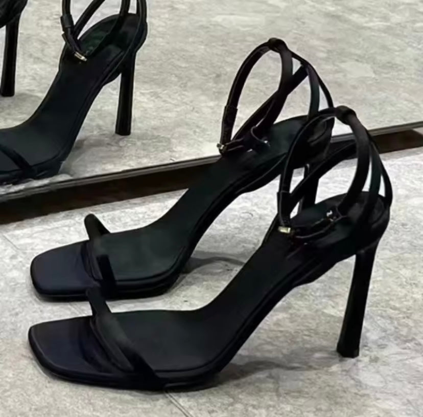 Women's French-style high-heeled sandals
